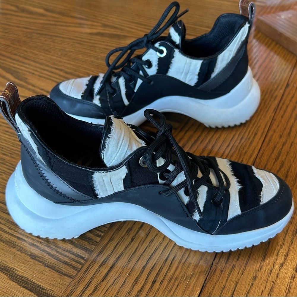 Sam Edelman Meena Black & Cream Frayed Fabric Striped Chunky Sneakers Size 5 - Picture 3 of 8